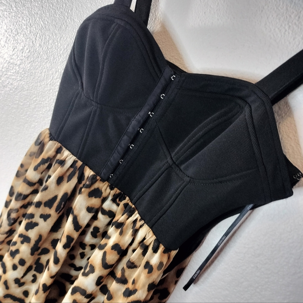Forever 21 Cheetah Animal 🐆 Print High Low Dress with Black top